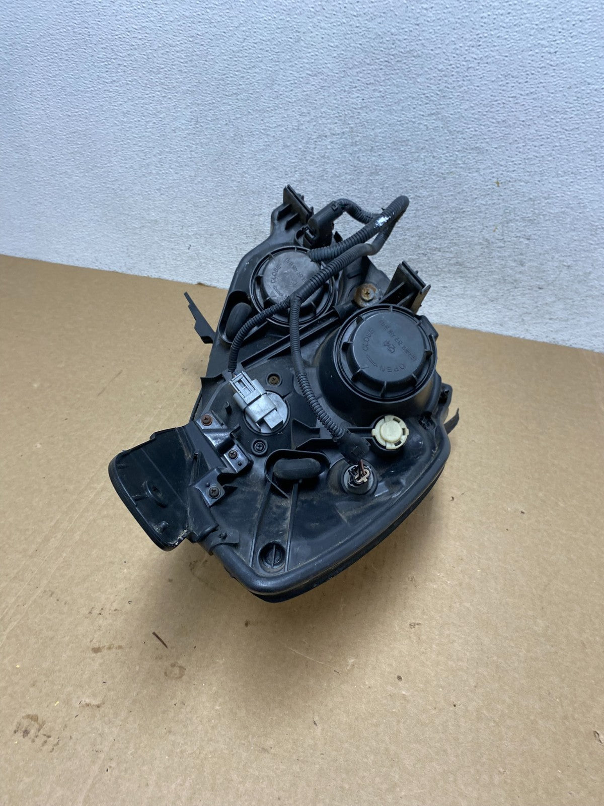 2007 - 2010 Hyundai Entourage Left Dirver LH Halogen Headlight Oe AF9941 DG8