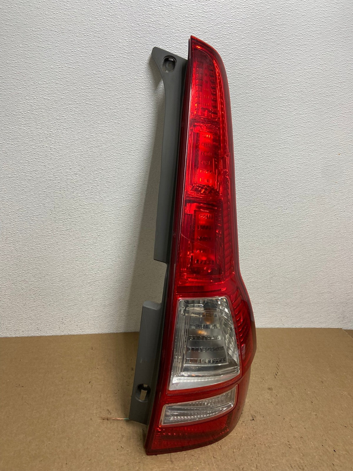2007 - 2011 Honda Cr-v Crv Right Passenger Rh Side Tail Light Oem AC1488 LK2