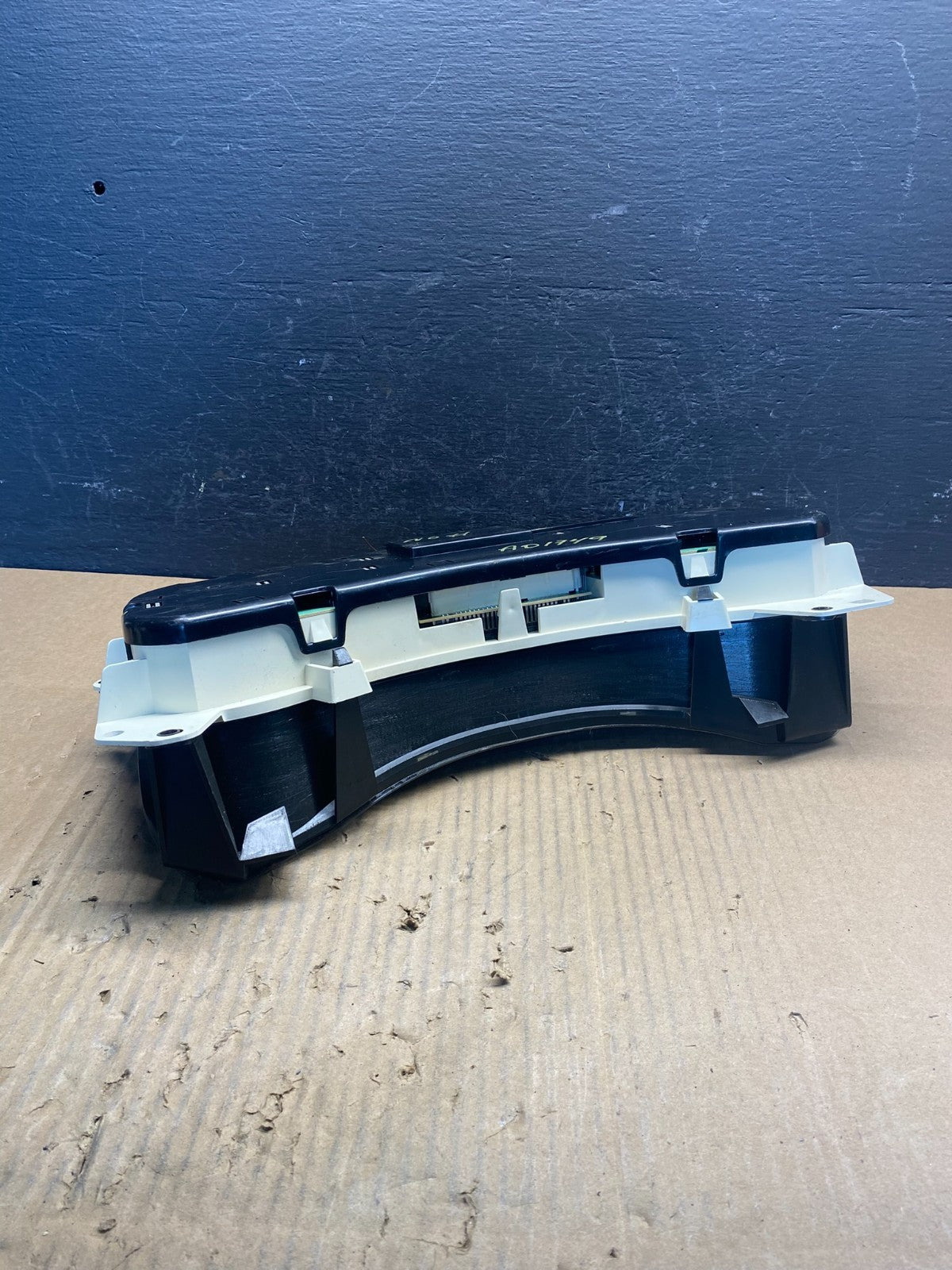 1999 to 2002 Chevrolet Silverado Sierra Cluster Gauge Speedometer ECM AD17494