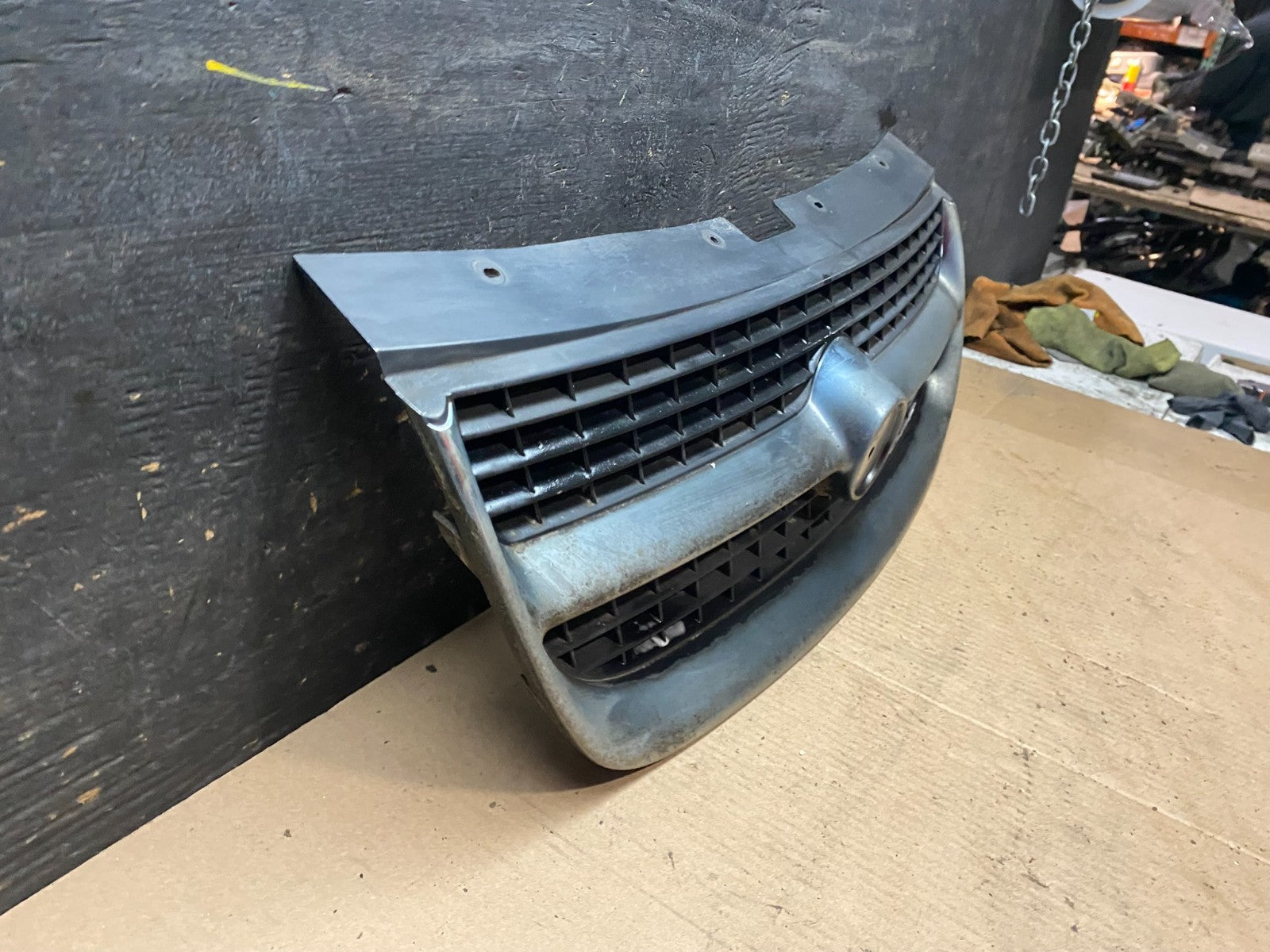 1996 - 1998 Chrysler Sebring Convertible Front Upper Grille Grill t0322 DG2