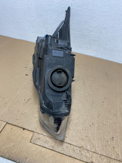 2015 to 2018 Ford Focus Left Driver LH Side Headlight AC5826 DW6