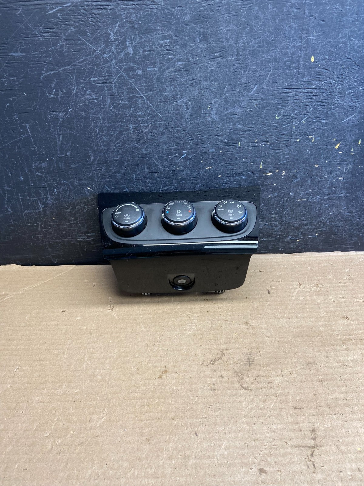 2011-2014 Chrysler 200 Heater AC Climate Switch Temperature Control AH3697 DG0