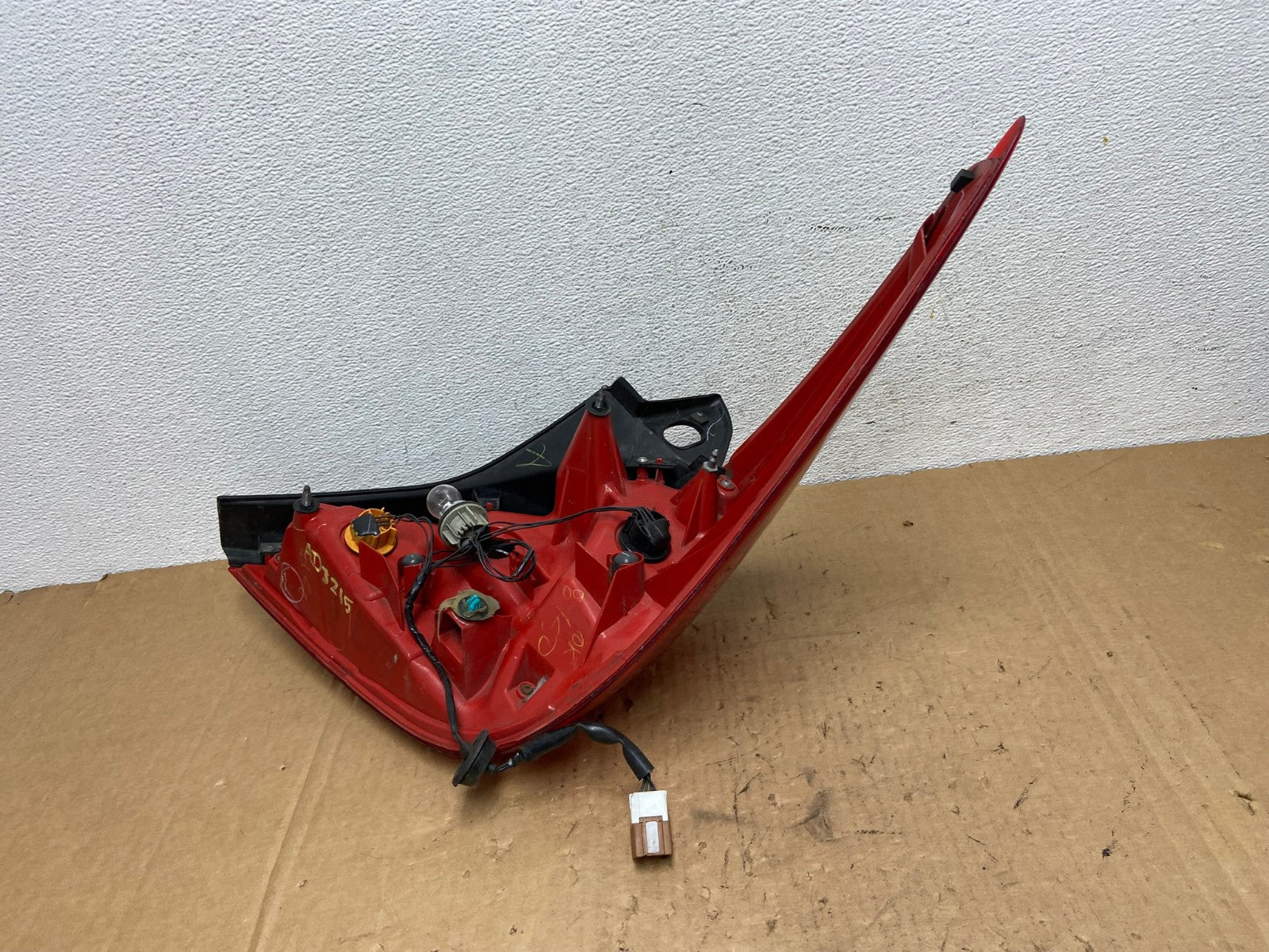 2007 - 2012 Nissan Versa Hatchback Left Driver Side Lh Tail Light AD3215 LK6