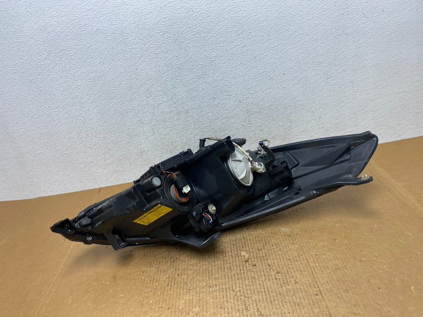 2007 - 2008 Toyota Solara Left Driver LH Xenon Headlight AE1416 DW6