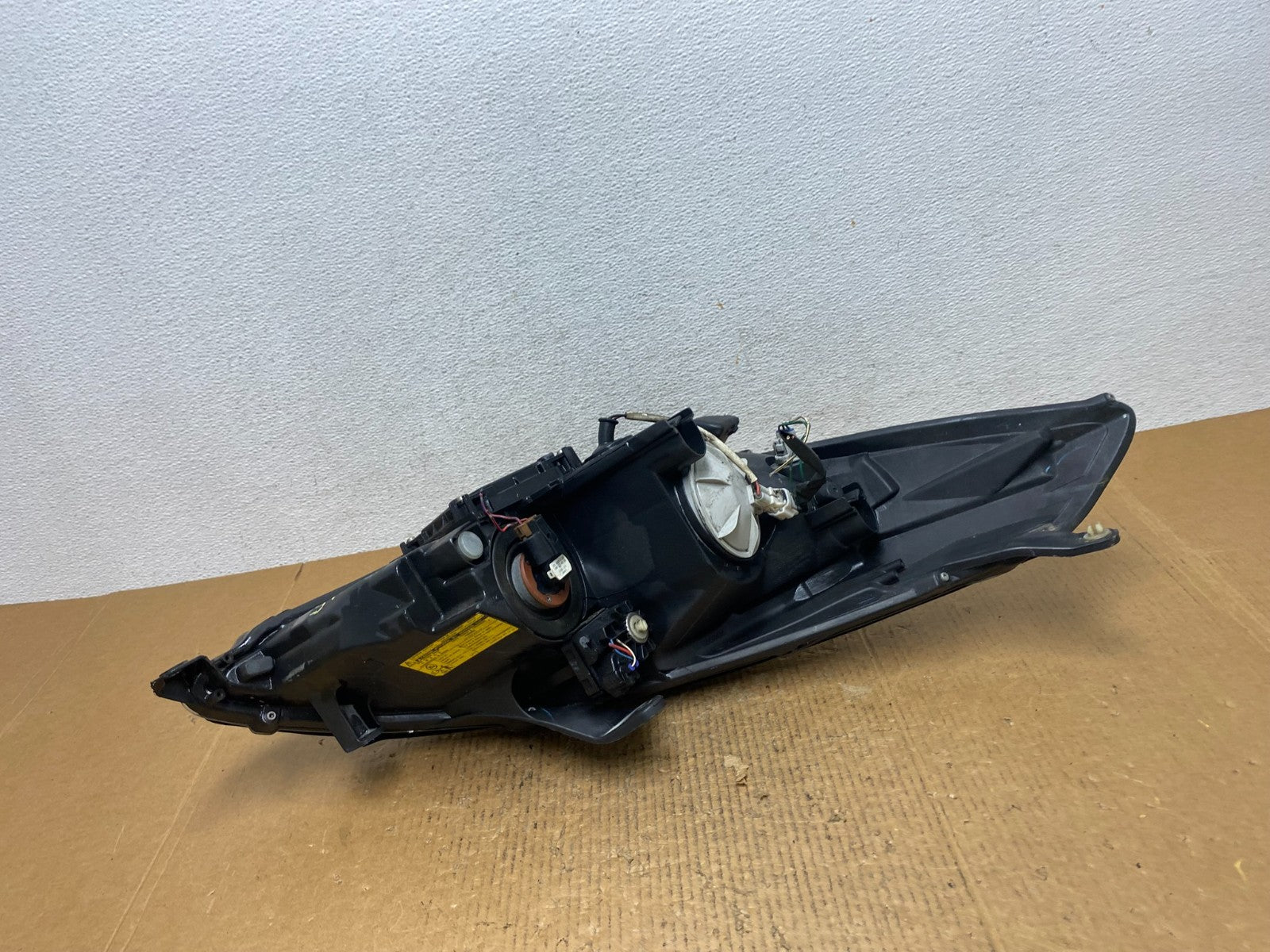 2007 - 2008 Toyota Solara Left Driver LH Xenon Headlight AE1416 DW6