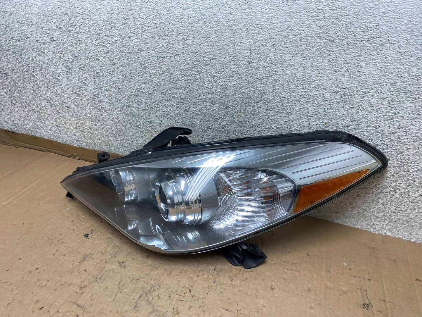 2007 2008 Toyota Solara Left Driver LH Xenon HID Headlight U8800 DW1