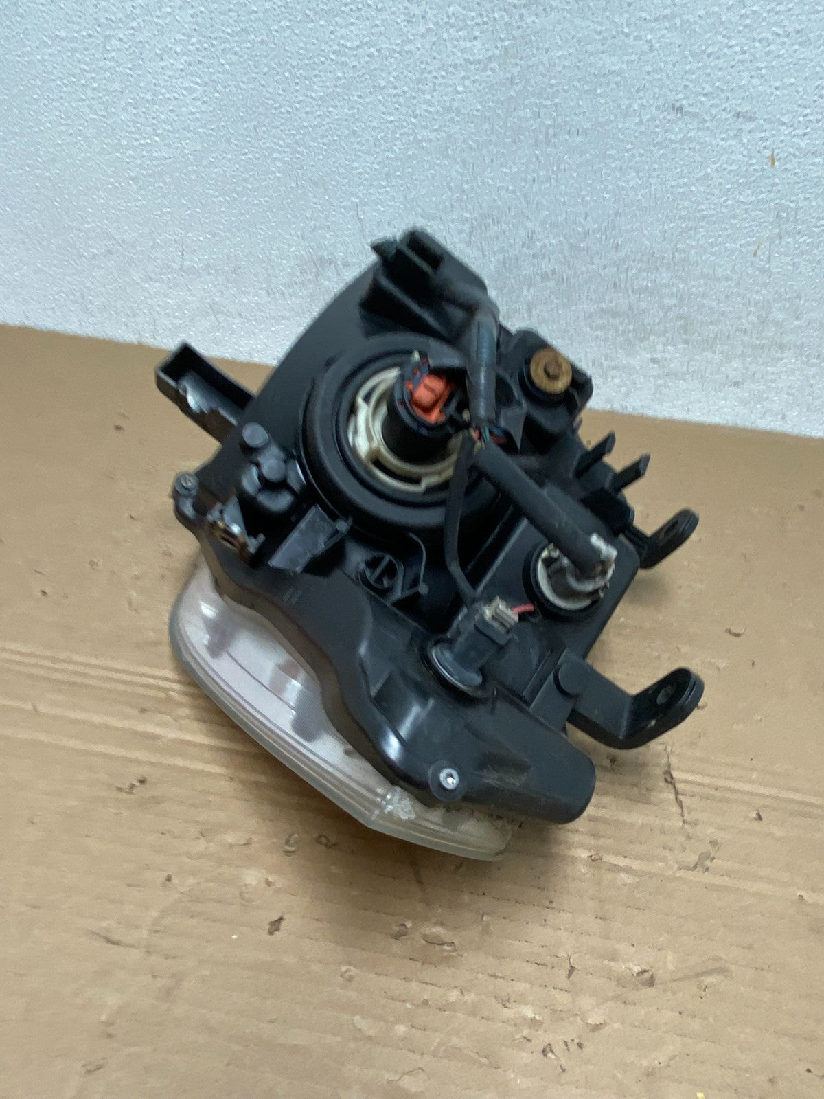 2008 to 2012 Nissan Pathfinder Halogen Headlight Right Passenger AD4259 DW7