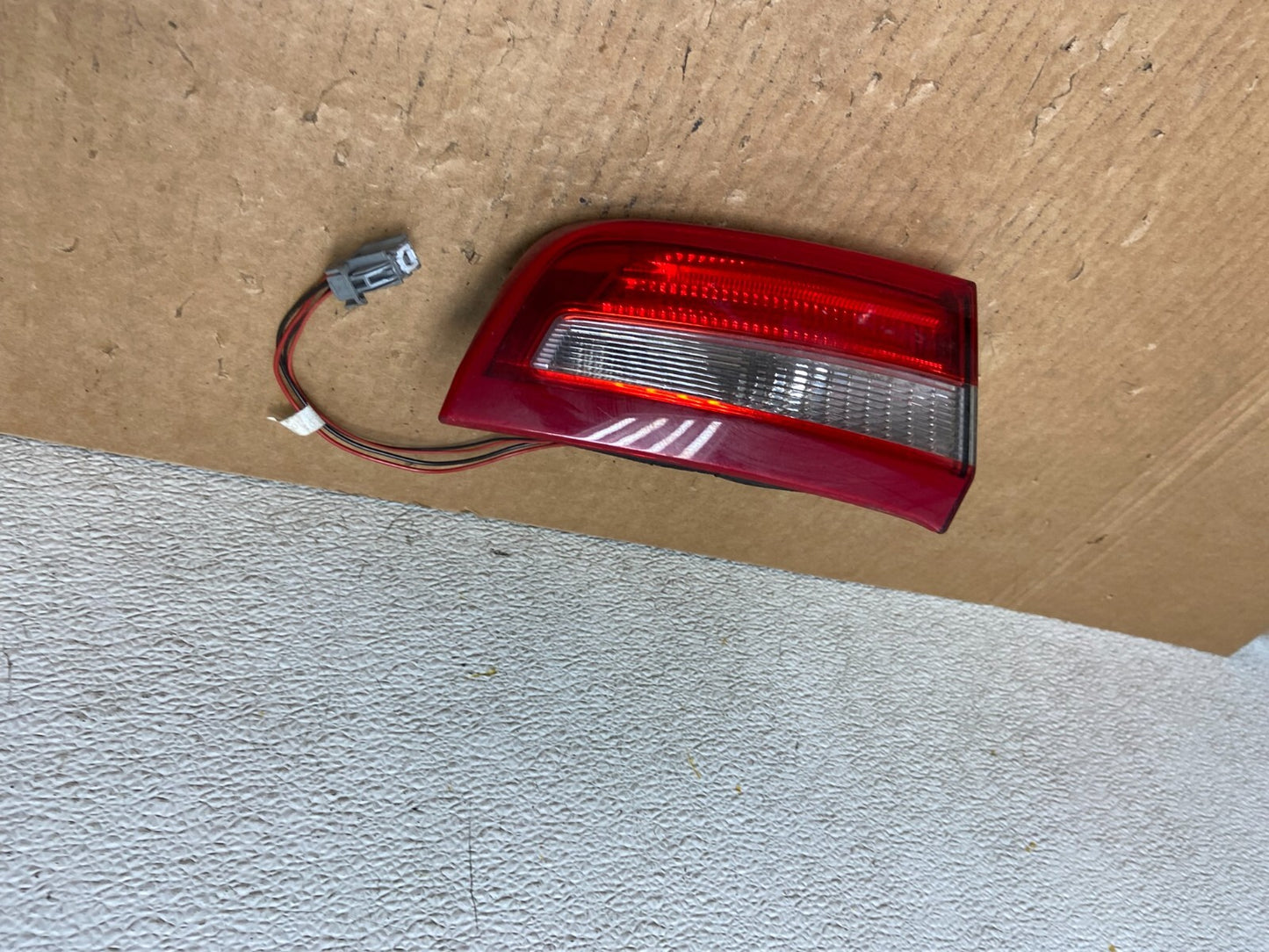 2011 to 2017 Volvo S60 Right Passenger RH Side Inner Tail Light I0799 KC1