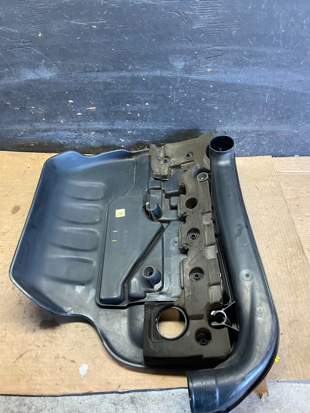 2013 to 2016 Dodge Dart 2.0L Engine Motor Cover Shield R0358 DG6
