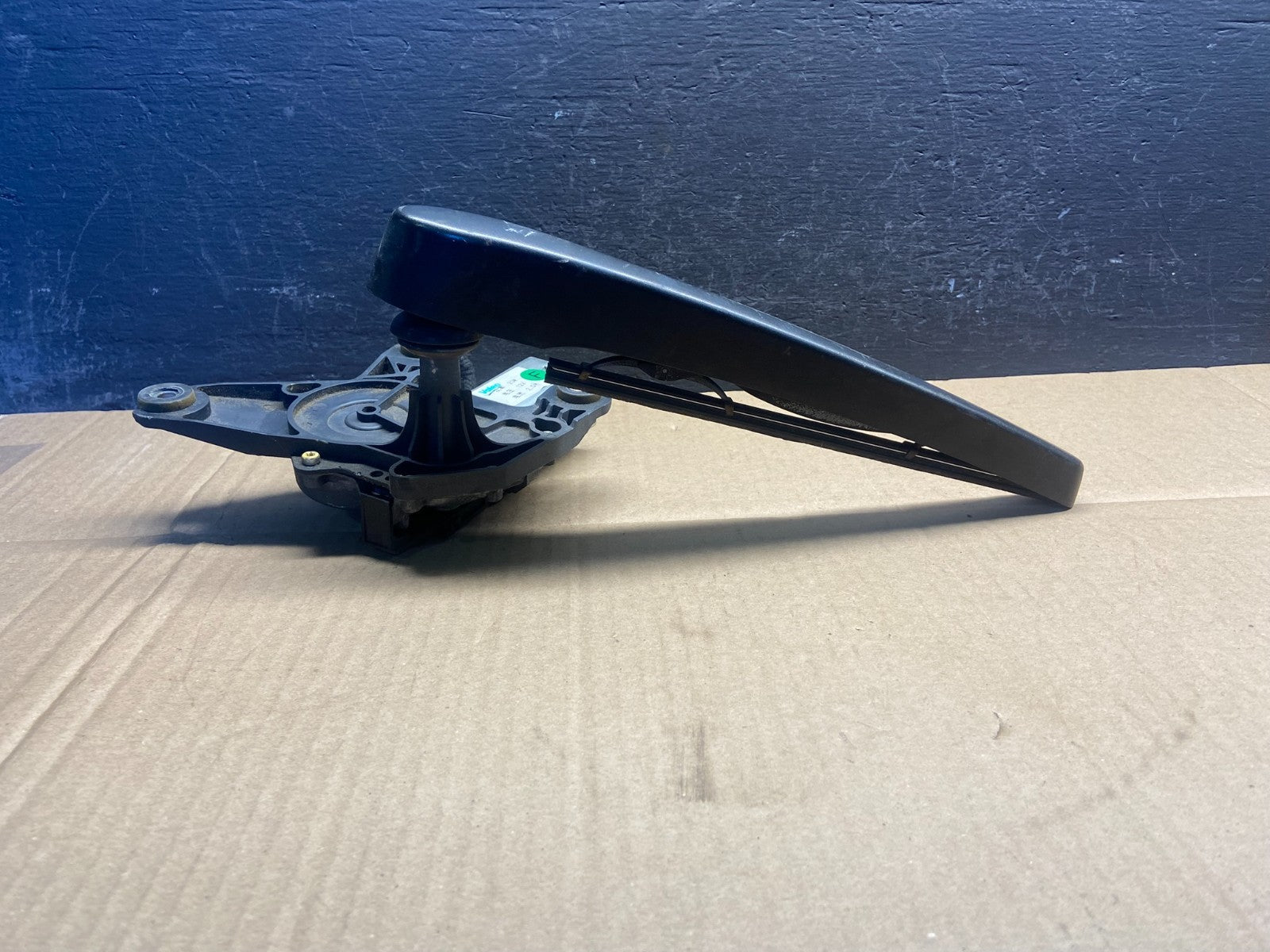 2013 - 2022 Chevrolet Trax Rear Wiper Motor ad1839 DG3