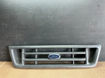2003 to 2007 Ford Econoline E150 E250 E350 Front Grille Grille L9190 DG0