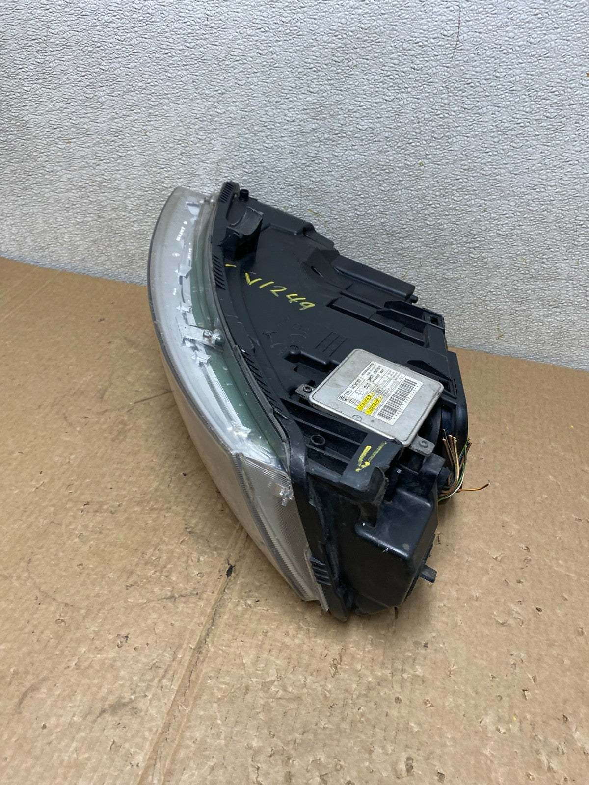 2009-2011 Audi A6 Right Passenger Side Headlight AFS Xenon HID OEM V1249 DW13