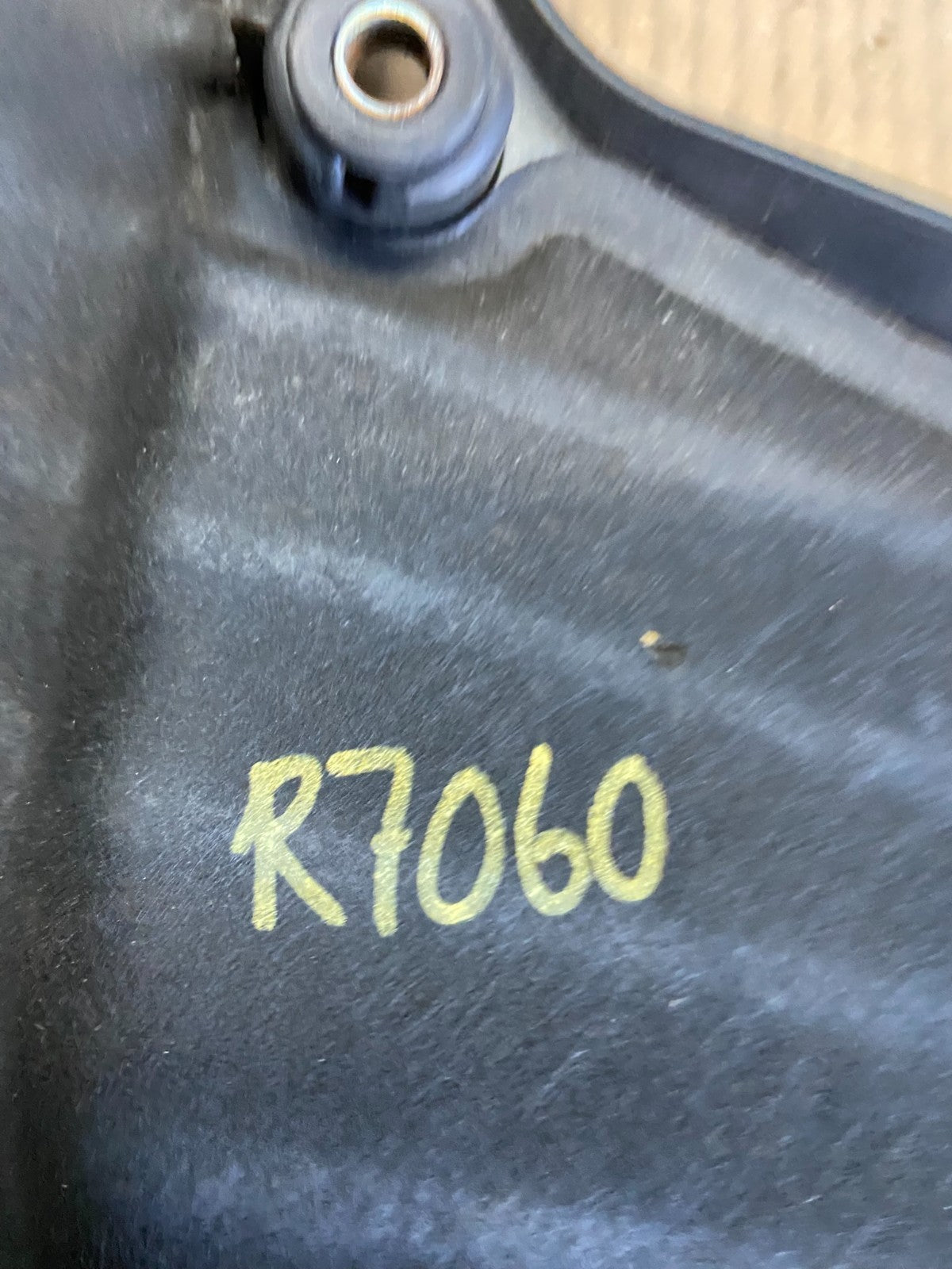 2002 to 2005 Hyundai Sonata 2.4L Engine Trim Cover Oem R7060 DG9