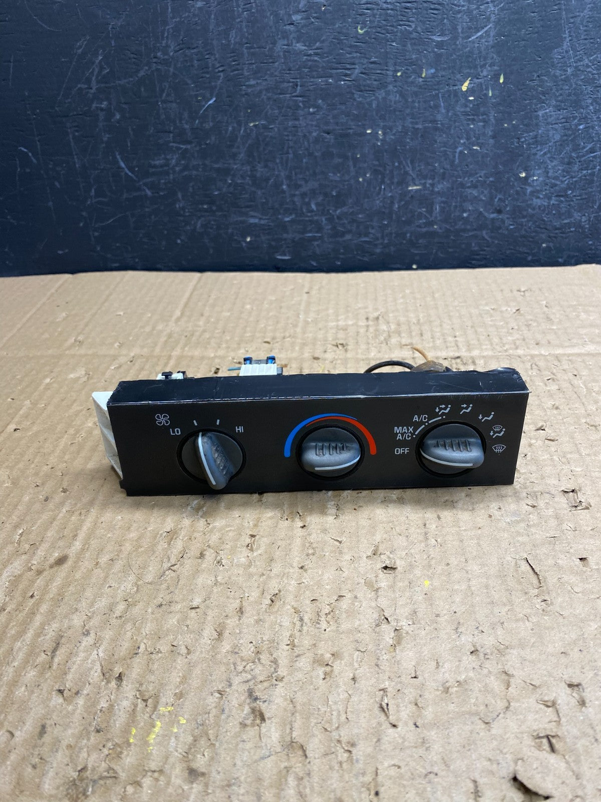 2001 - 2007 GMC Chevrolet Express 1500 Climate Control A/C ad1930 DG0