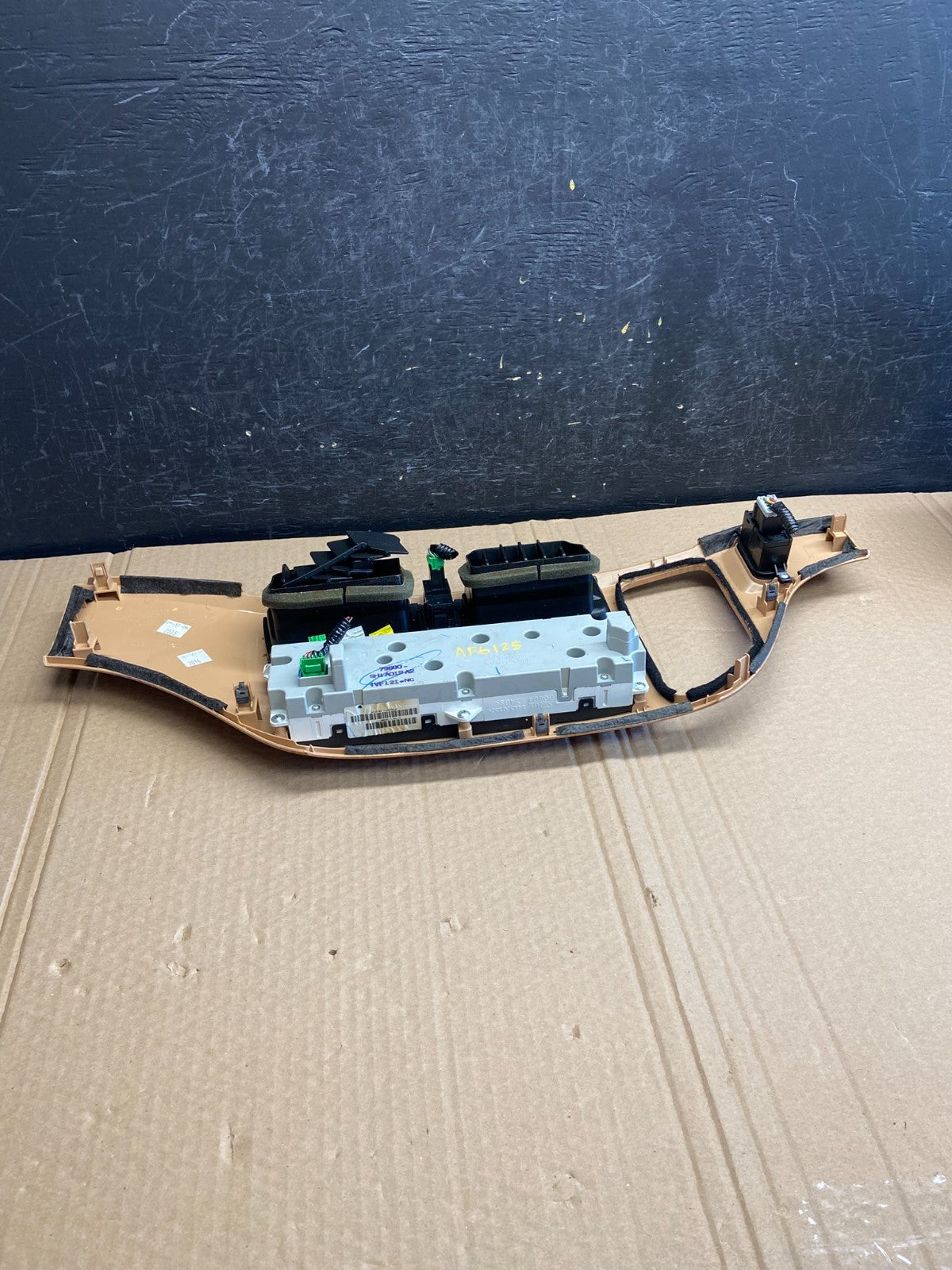 2005 to 2010 Honda Odyssey Radio Climate Control Dash Trim Bezel AF6125 DG4