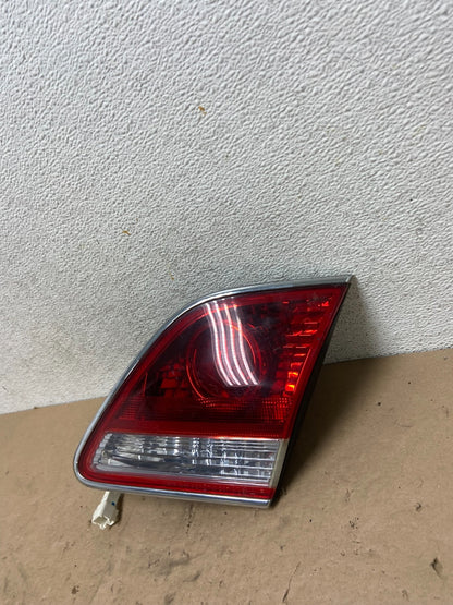 2005 2006 Lexus ES330 Right Passenger RH Side Tail Light Inner AG4932 DW2