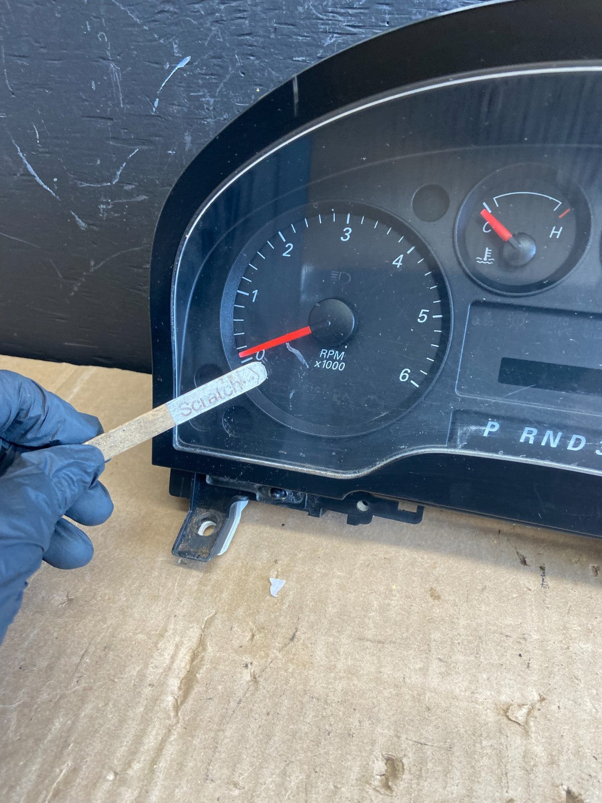 2004 to 2007 Ford Freestar Instrument Cluster Speedometer AB97243