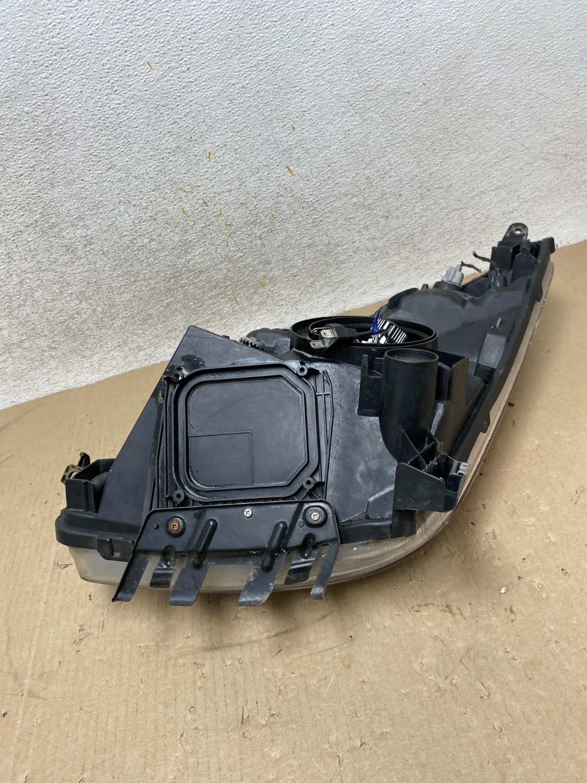 2006 - 2009 Toyota Prius Right Passenger Rh Side Headlight Halogen TYC AH6831 DW9