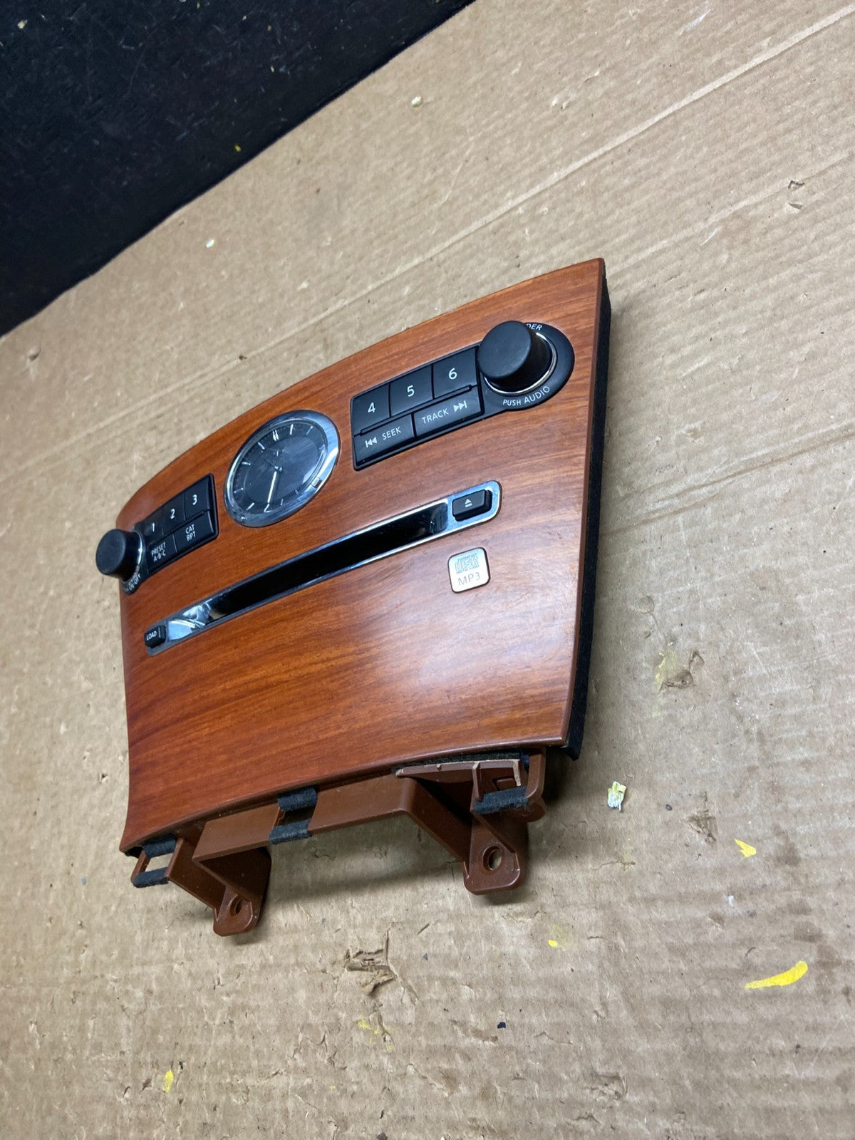 2006 to 2007 Infiniti M35 M45 Radio Audio Control Panel w1799 DG2