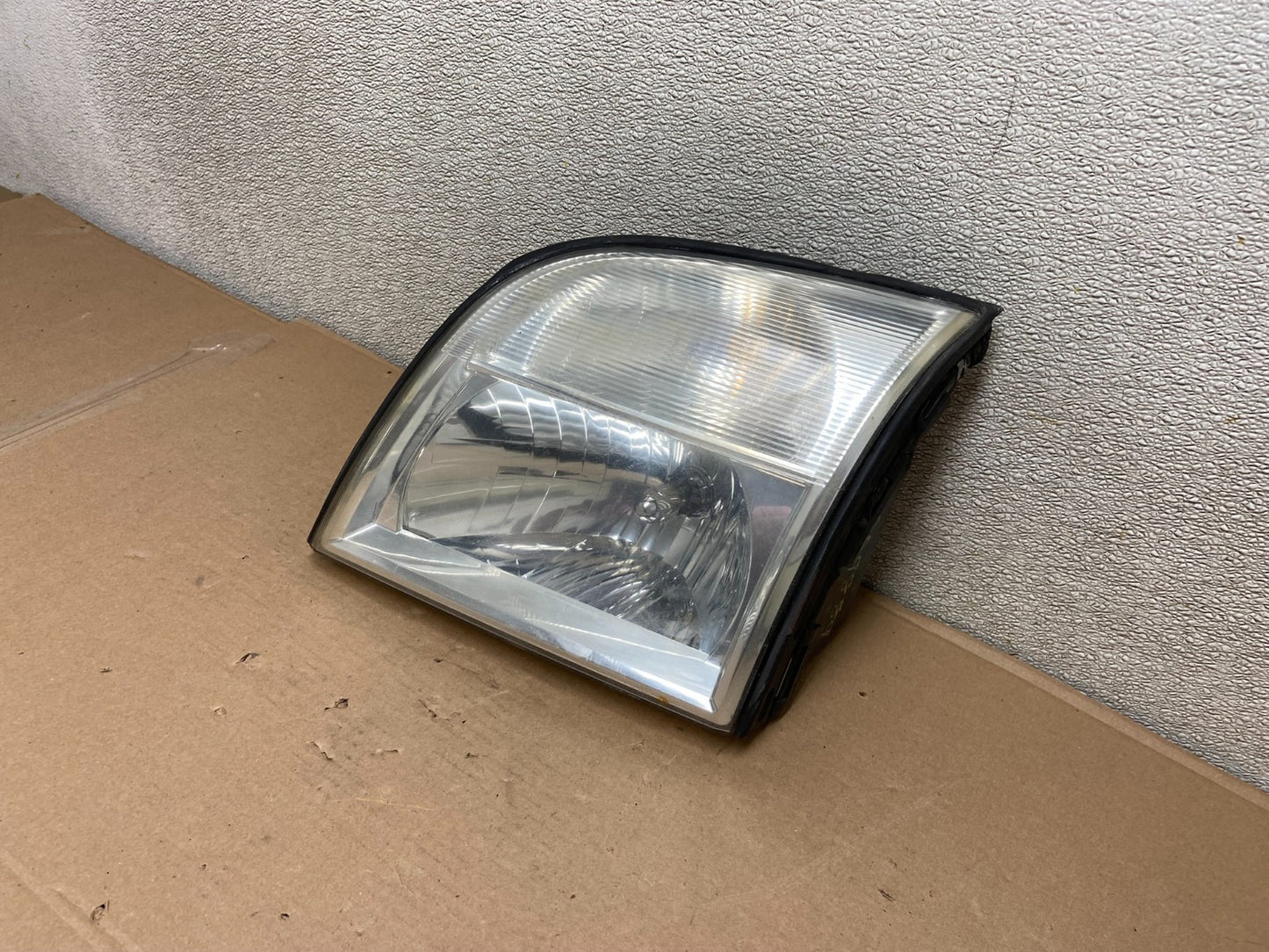 2006-2010 Mercury Mountaineer Left Driver LH Side Halogen Headlight AA9889 DW1