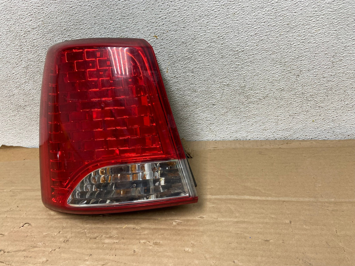 2010 2011 2012 Kia Sorento Left Driver LH Side Tail Light AG8338 LK2