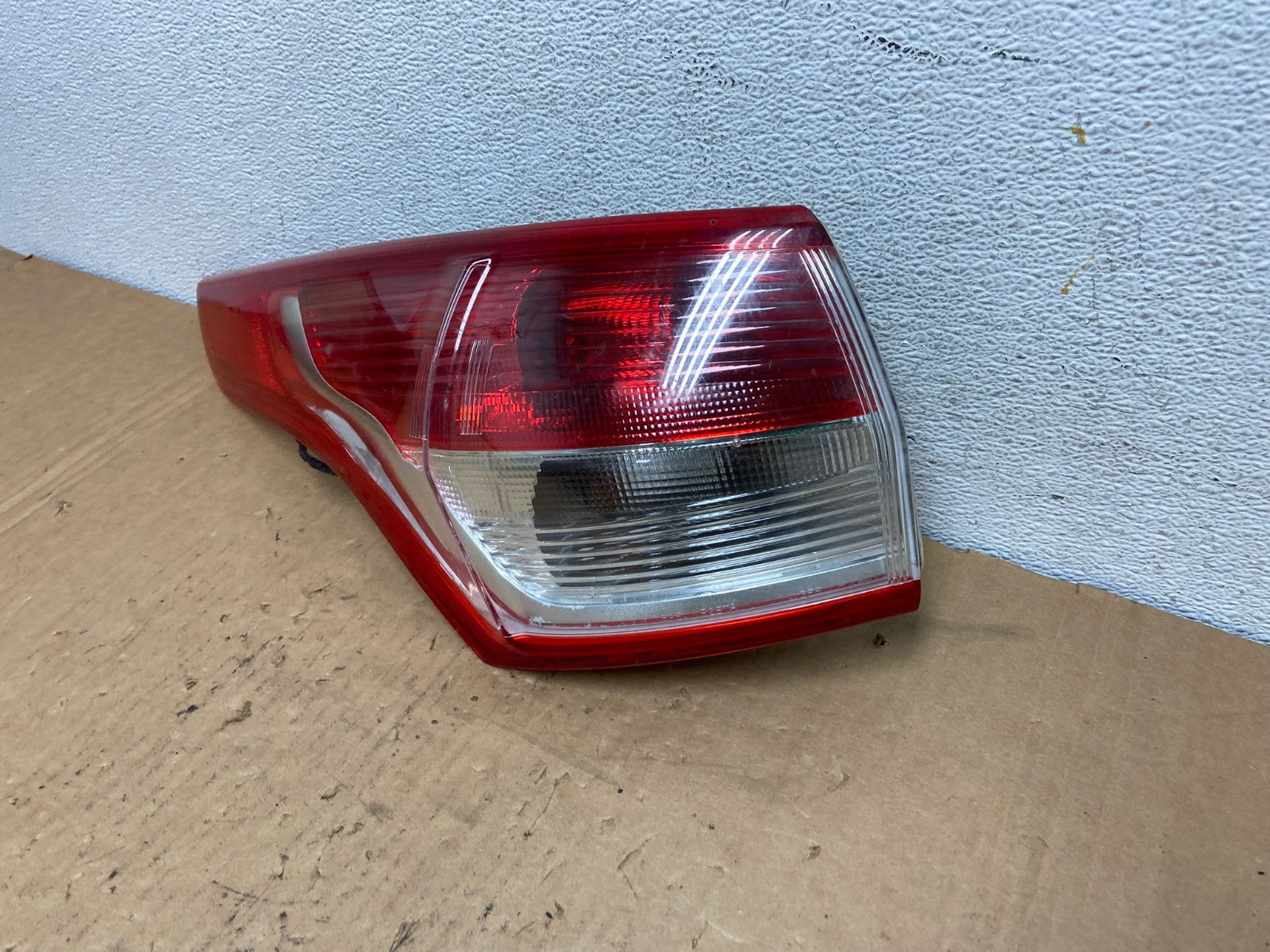2013 to 2016 Ford Escape Left Driver LH Side Tail Light AD3226 LK1