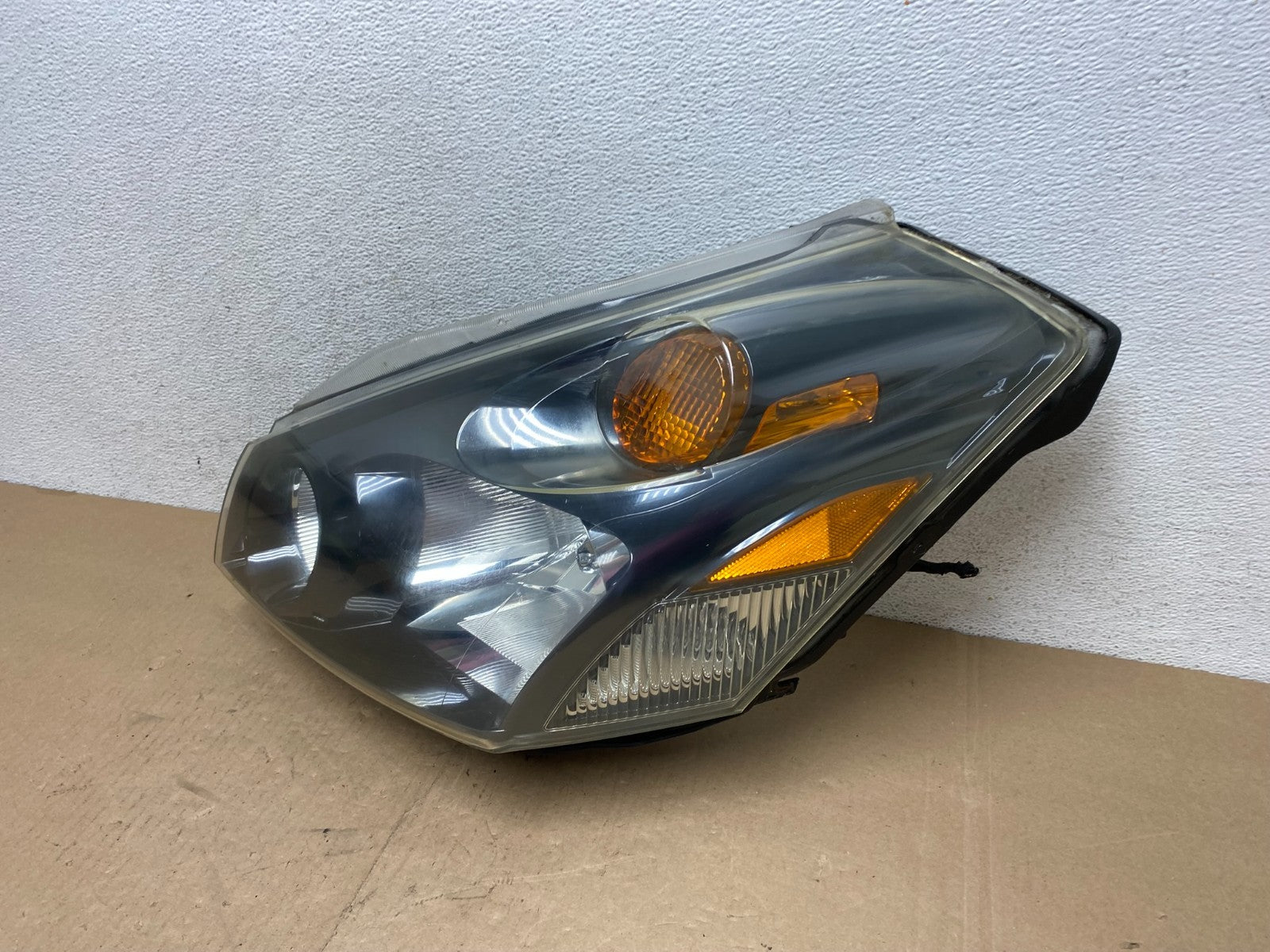 2004 to 2009 Nissan Quest Left Driver LH Black Headlight AG4665 DW1