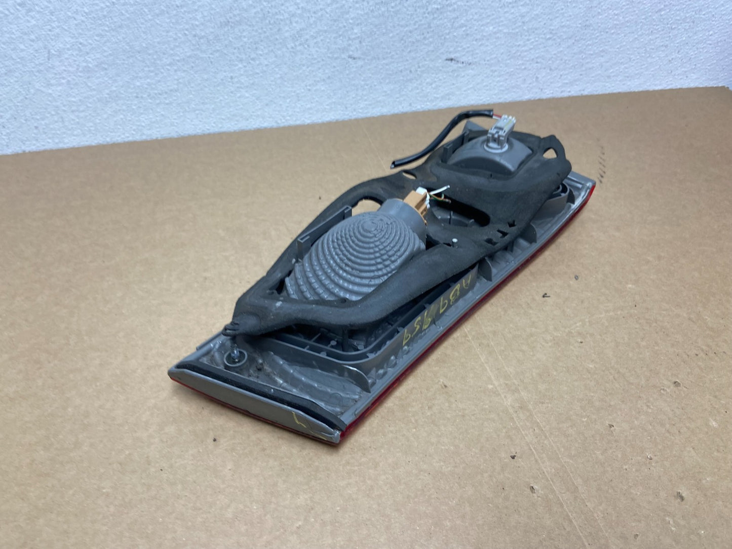 2000-2001 Toyota Camry Tail Light Right Passenger Rh Side Inner Oem AB9959 DW6