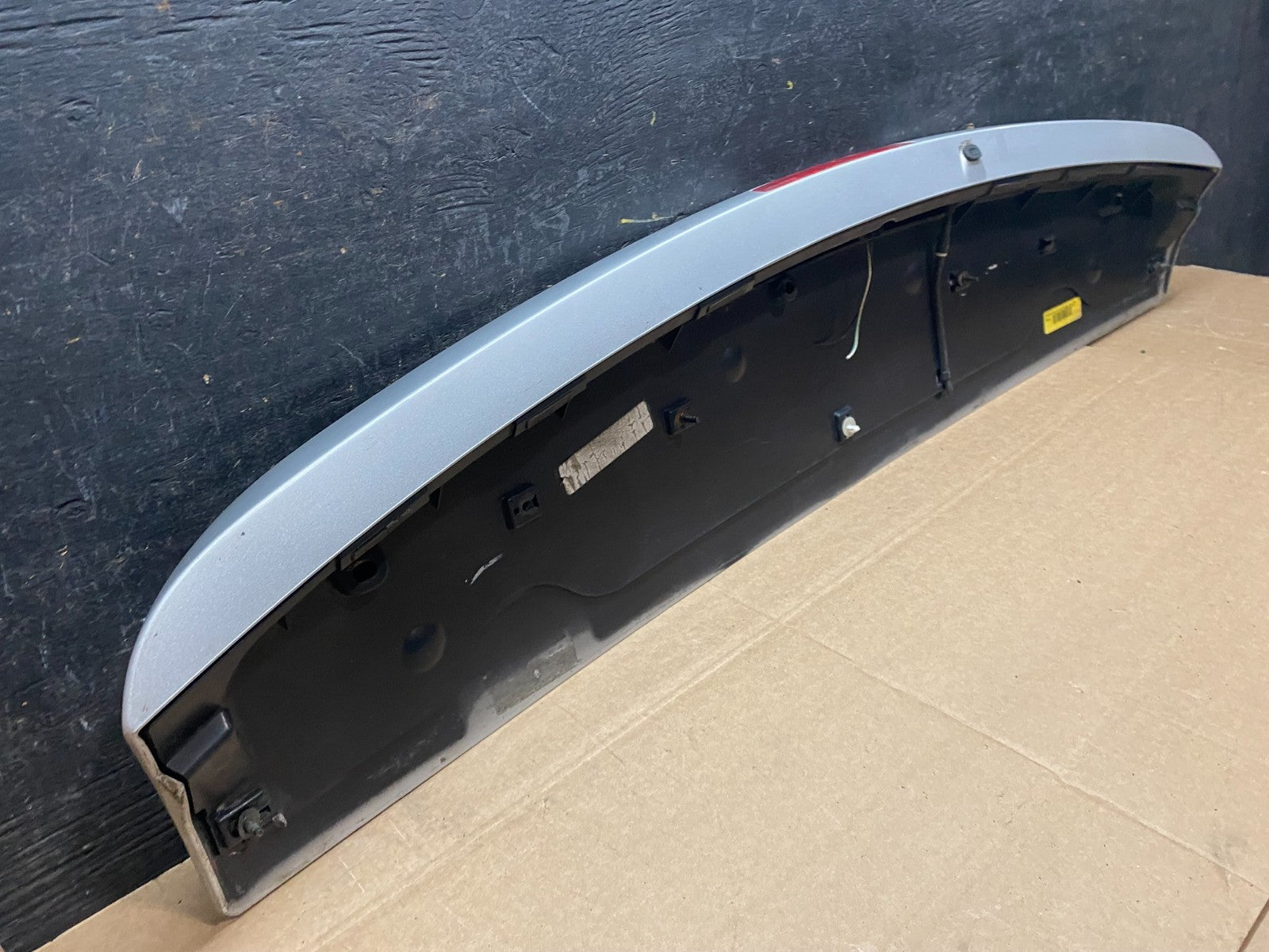2011 to 2016 Chrysler Town & Country Rear Back Wing Spoiler Y9274 DG10