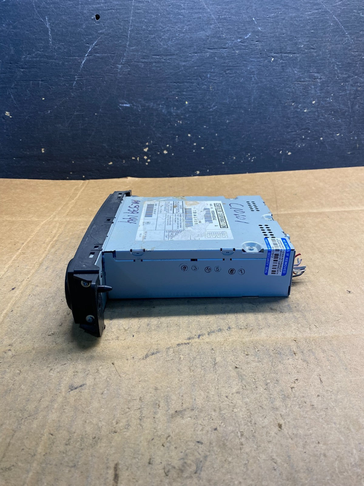 2008 to 2012 Chrysler Town Country DVD Player Receiver AB3828 DG1
