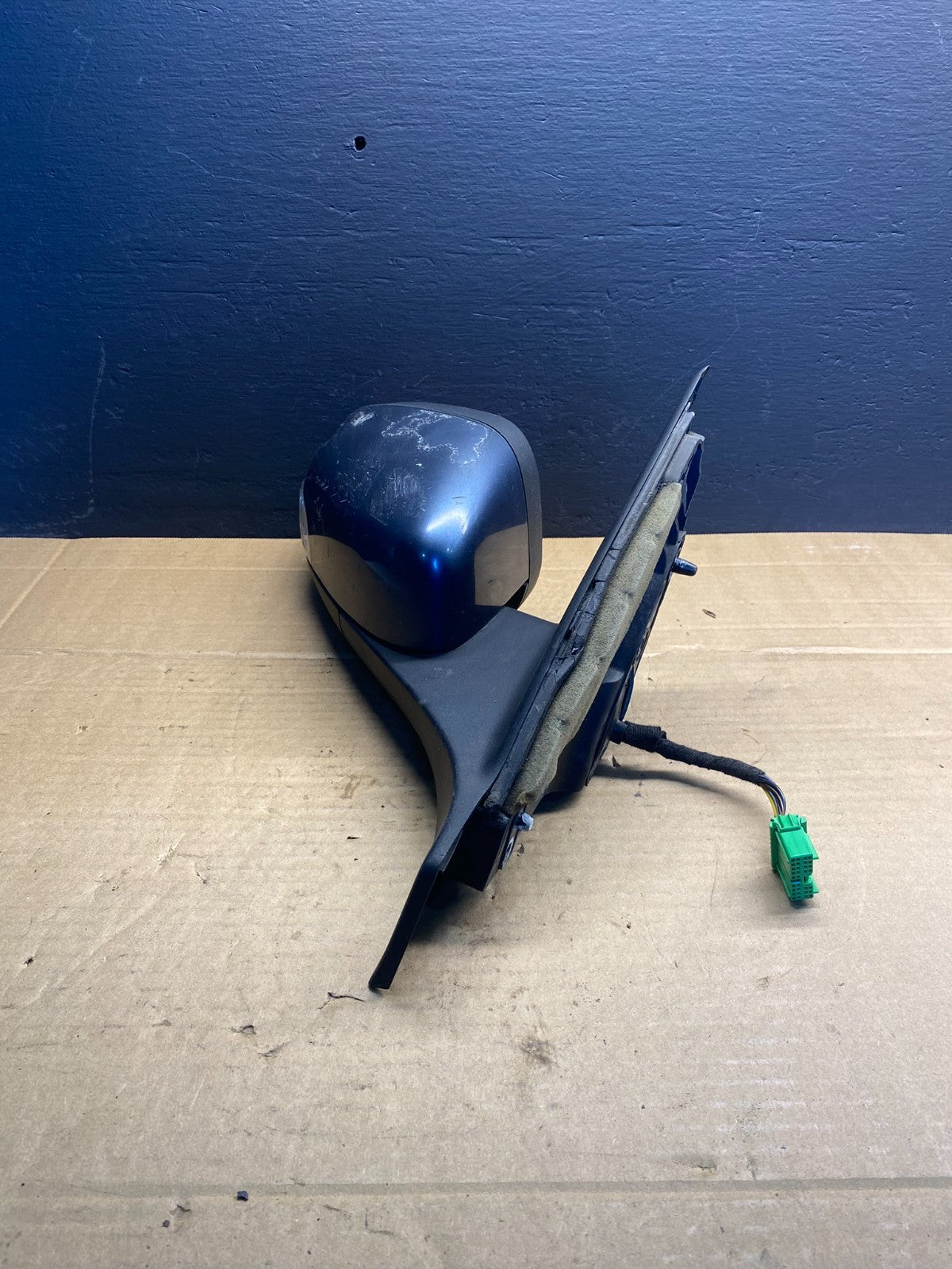 2007 to 2011 Volvo S80 Right Passenger  RH Side View Door Mirror OEM AB7045 DW2