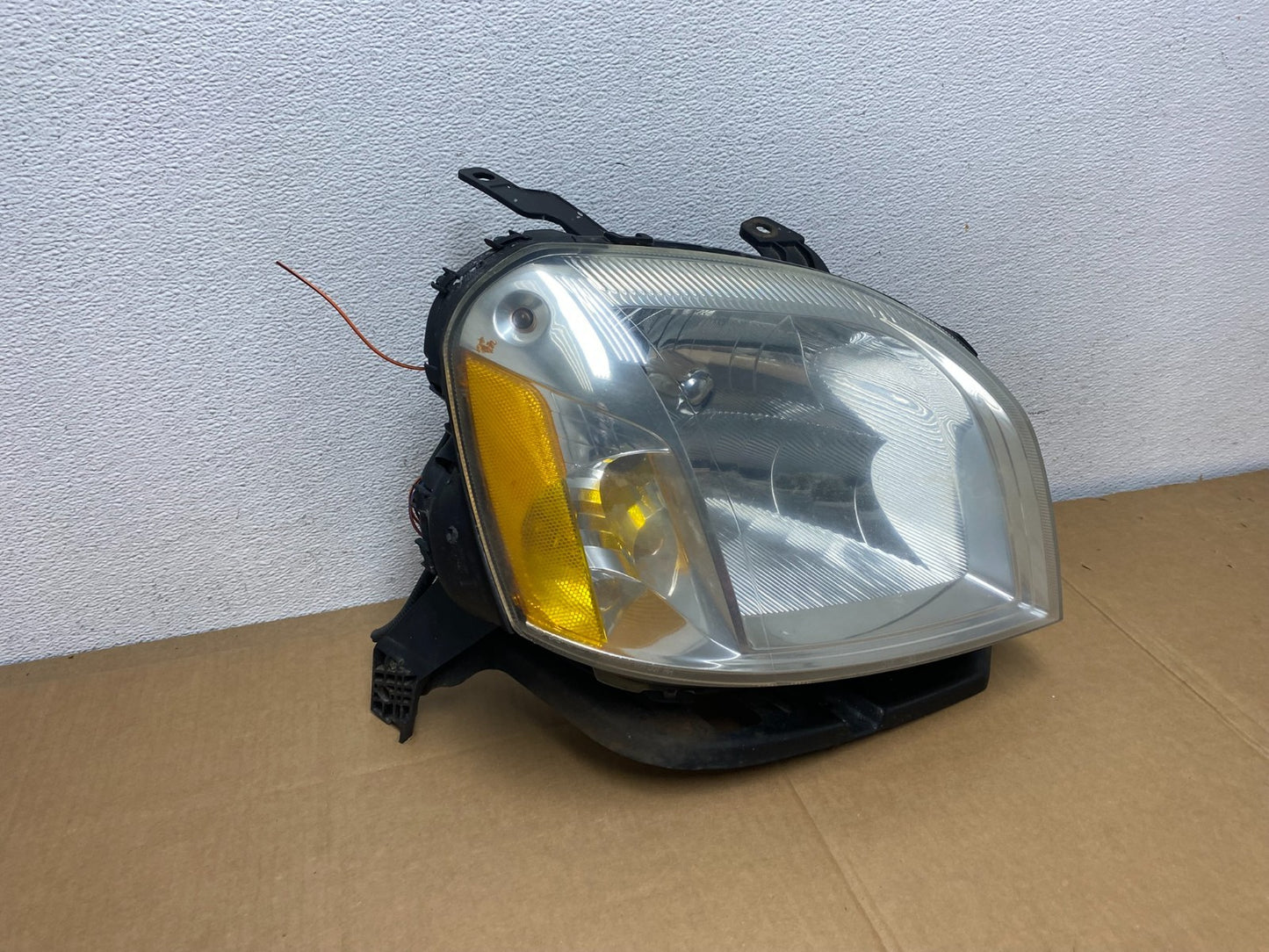 2005 - 2007 Mercury Montego Right Passenger Side Headlight Xenon HID AD0713 DW2