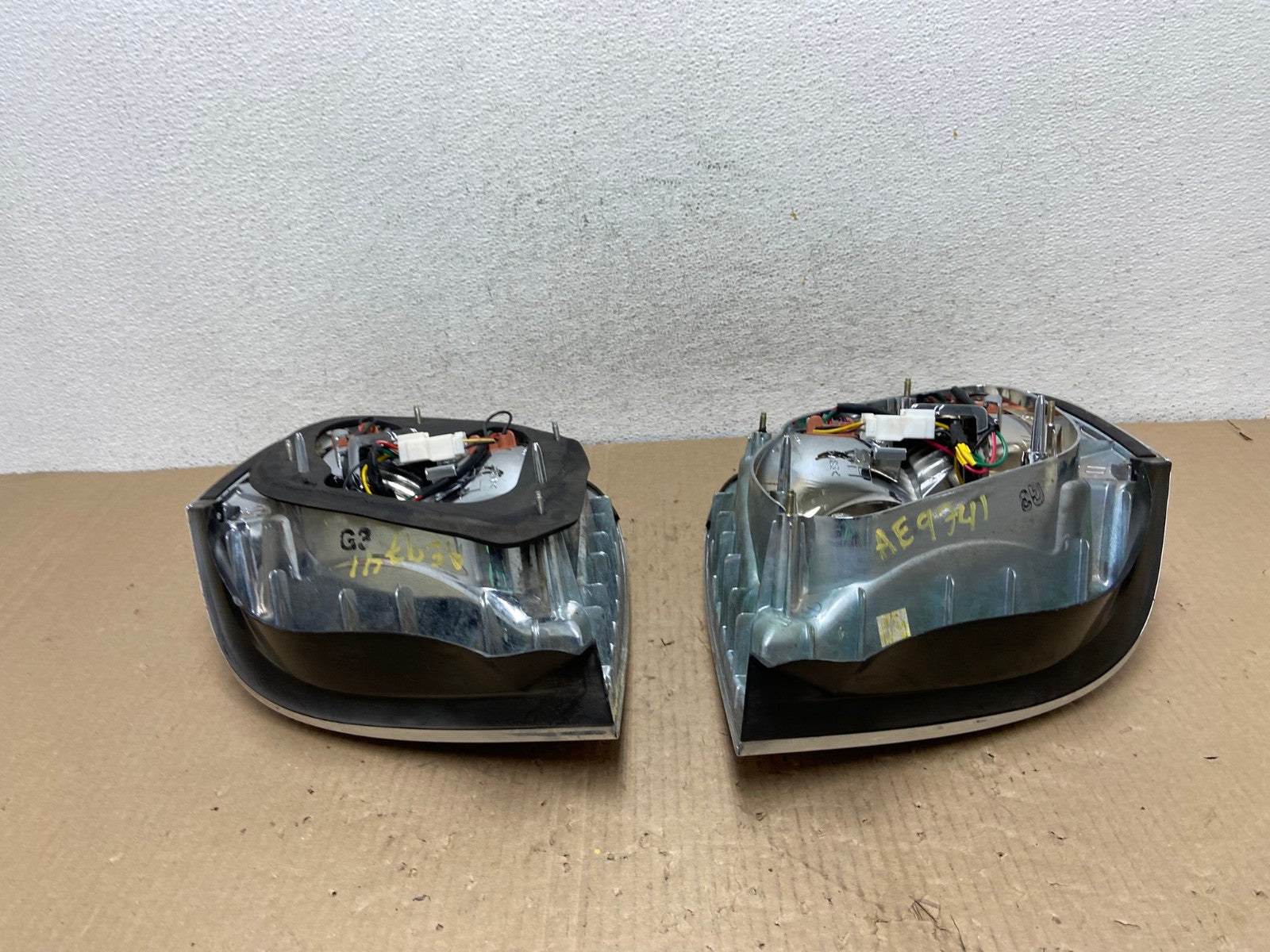 2004 2005 Hyundai XG350 XG Left+Right Tail Lights AE9741 LK6