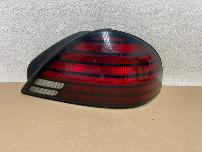 1999-2005 Pontiac Grand AM Right Passenger RH Side Tail Light AH6662 LK0