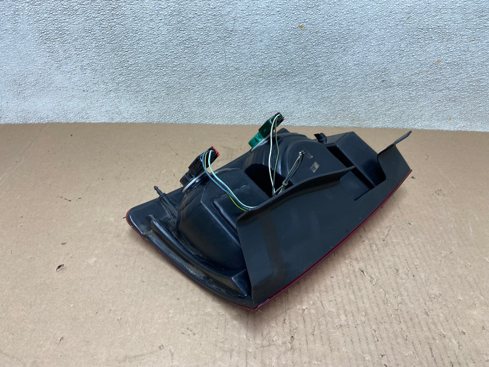 2008-2010 Chrysler Town and Country Left Driver Tail Light Oem AB6044 LK4