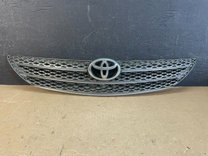 2002 2003 2004 Toyota Camry Front Upper Grill Grille AD5782 DG0