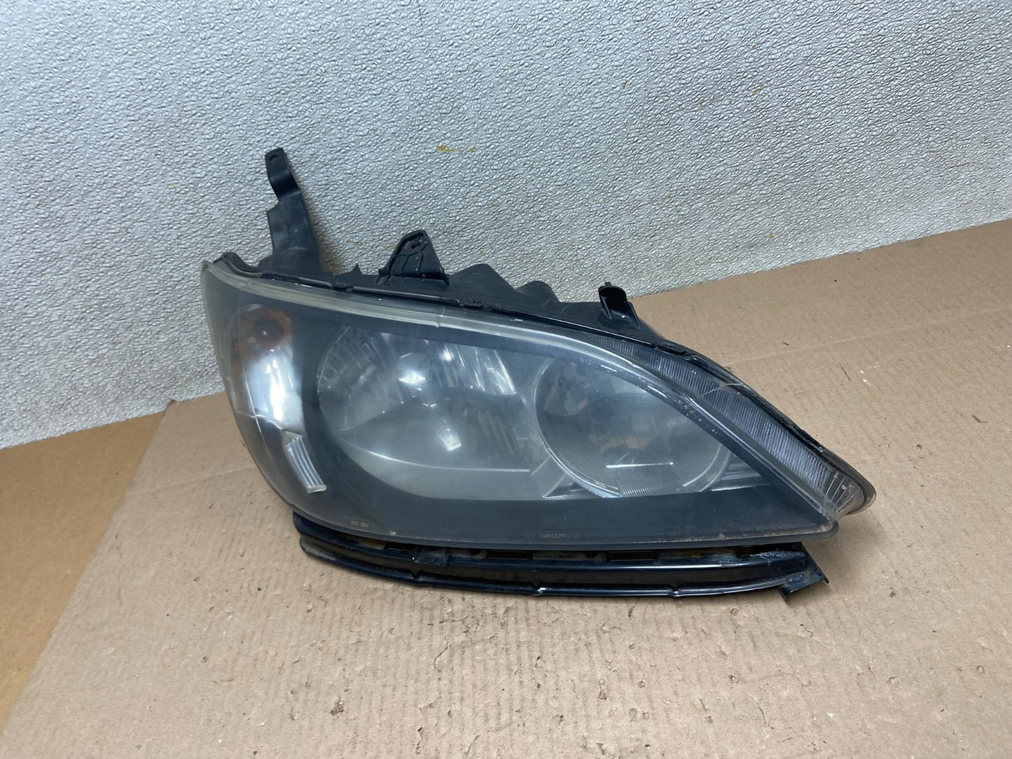 2004 2005 Honda Civic Sedan Headlight Halogen Right Passenger Rh Z6109 DW1