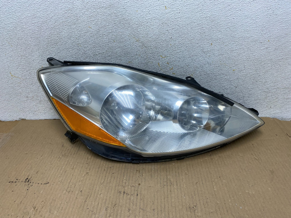 2006 to 2010 Toyota Sienna Right Passenger Rh Side Headlight Halogen AH3069 DW0