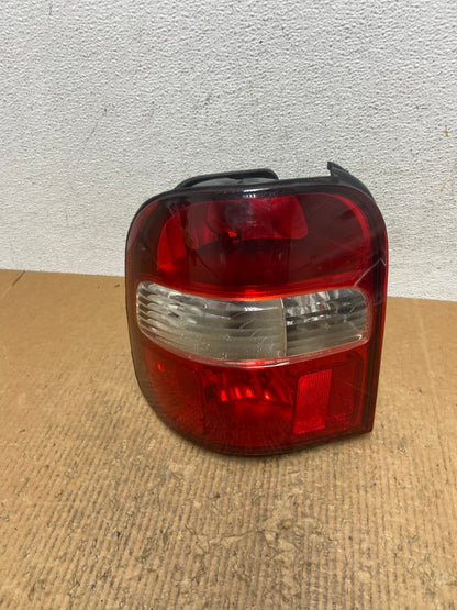 1998 to 2002 Kia Sportage Left Driver LH Side Tail Light AE2859 LK0