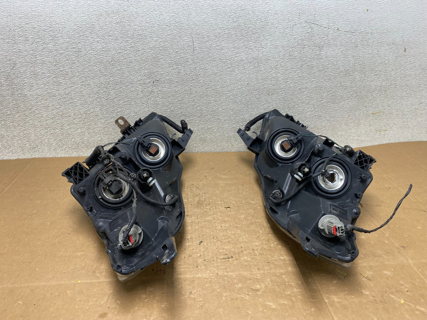 Sedan 2007 2008 2009 Nissan Altima Left+Right Set Headlights V5106 DW9