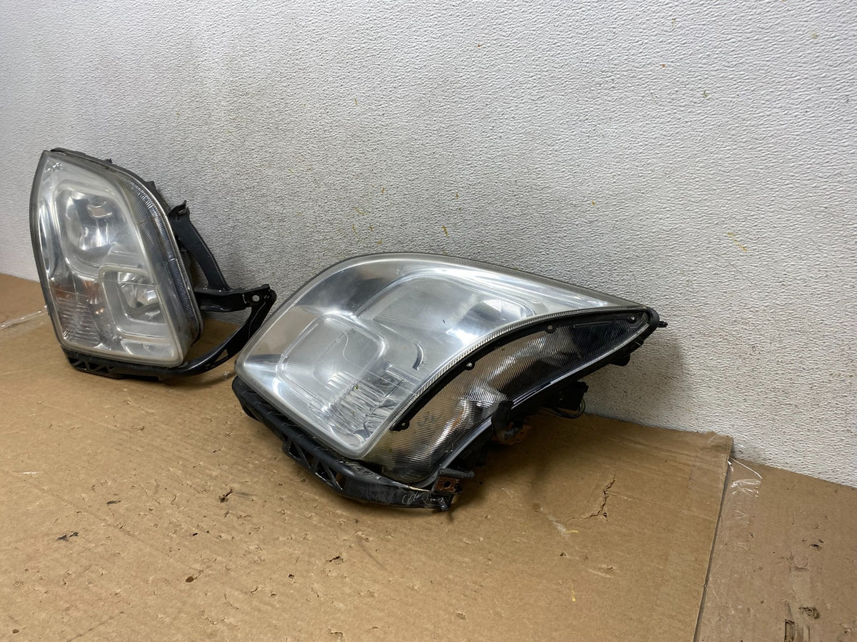 2006 to 2009 Ford Fusion Headlights Left+Right Side AH8427 DW2