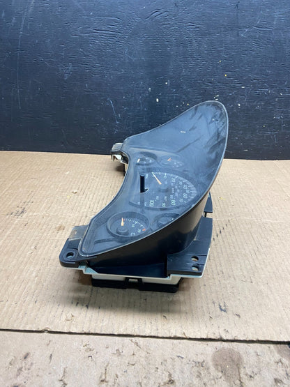 2004 to 2007 Chevrolet Express Speedometer Cluster Gauge M4470 PS2