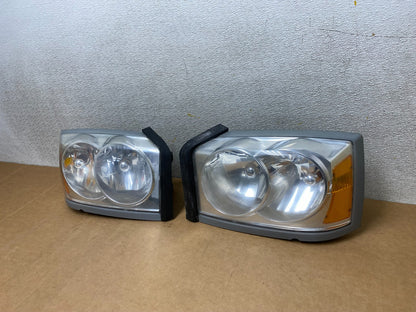2005 to 2007 Dodge Dakota Left+Right Halogen Headlights X2744 DW1