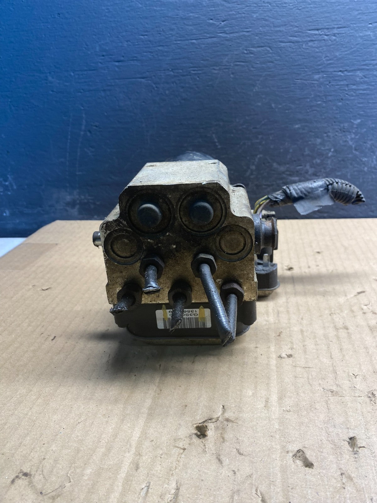 2004-07 GMC Savana Express ABS Brake Pump Control OEM 13567149 AC0925 DG3