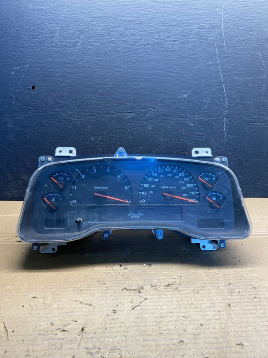 2003 Dodge Durango 4.7L Speedometer Instrument Cluster Gauge AD6578 DG0