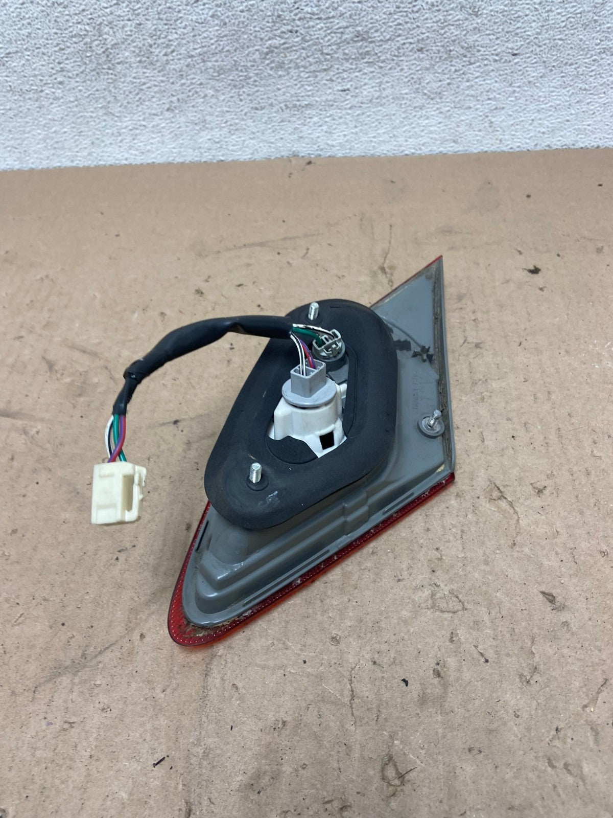 2005-2010 Toyota Avalon Left Driver LH Side Tail Light Inner AG4870 LK4