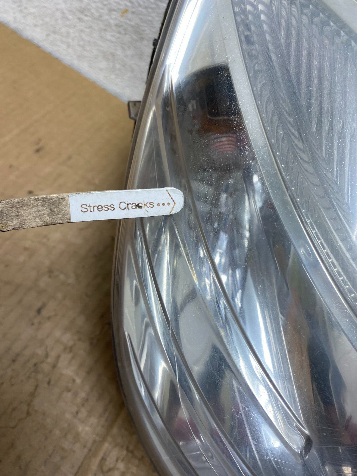 2008-2011 Mercedes C-Class C350 C300 Right Passenger Xenon Headlight AI6723 DW4