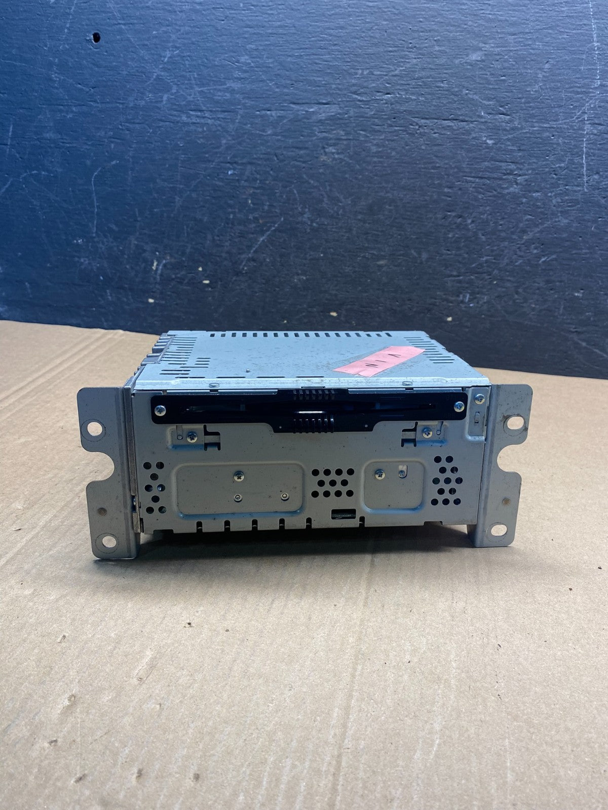 2013 - 2016 Lincoln MKS CD Player AM FM Radio Receiver Satellite AE7515 DG0