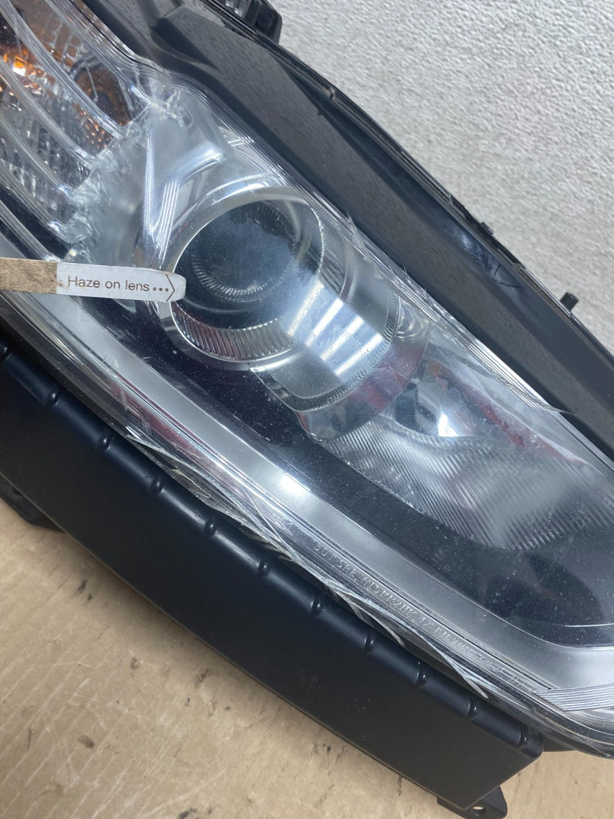 2013 to 2016 Ford Fusion Right Passenger Rh Side Headlight AG7970 DW4