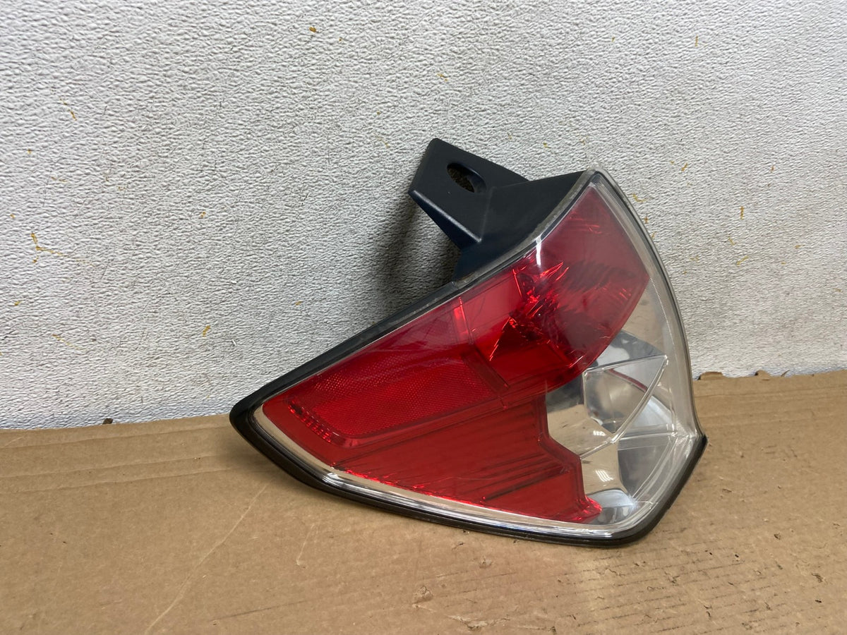 2009 - 2013 Subaru Forester Left Driver Lh Side Tail Light AH8550 LK1